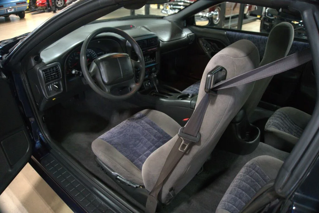 Used 2001  Chevrolet Base image 36