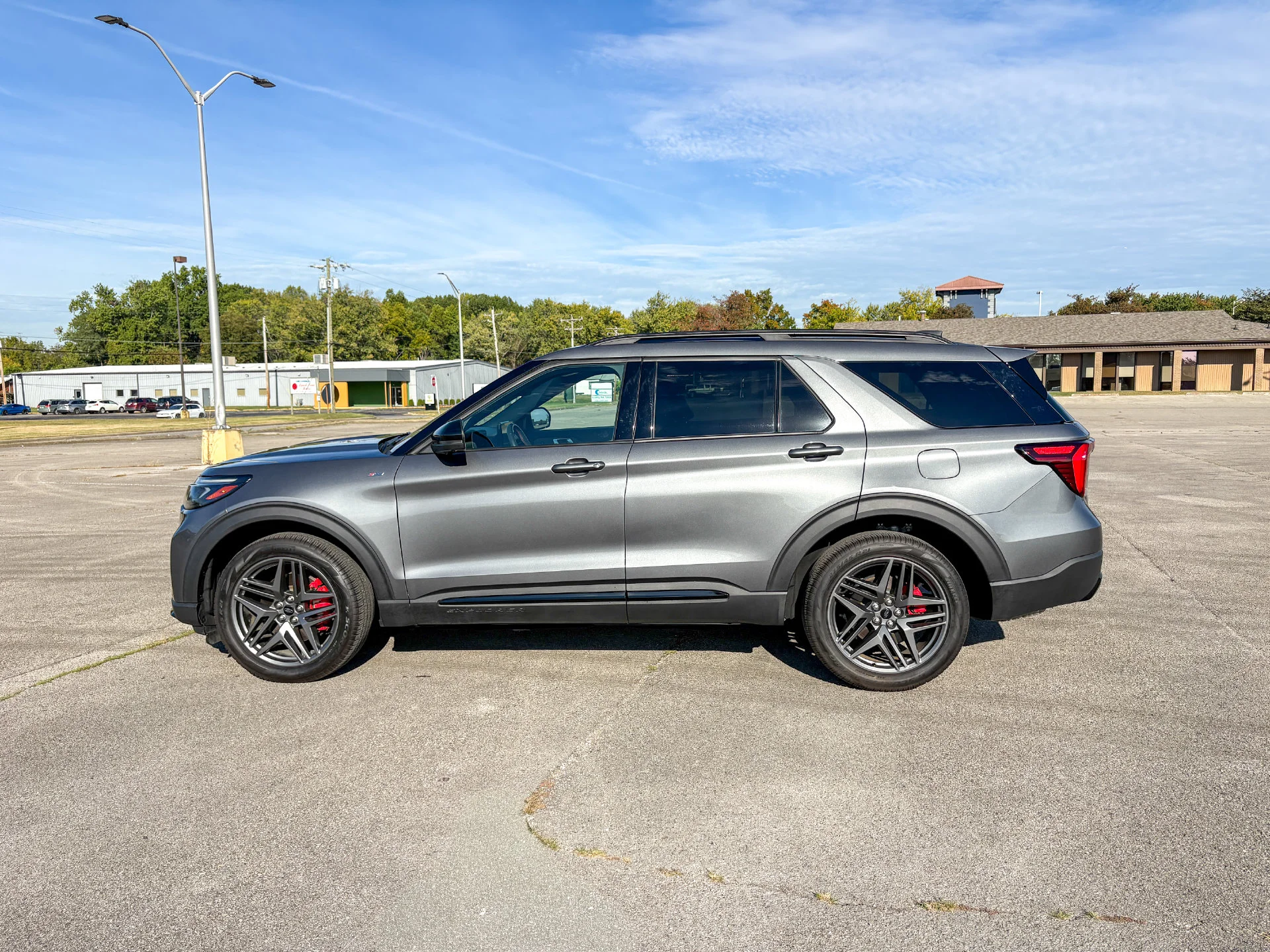 Used 2025 Gray Ford ST-Line image 5