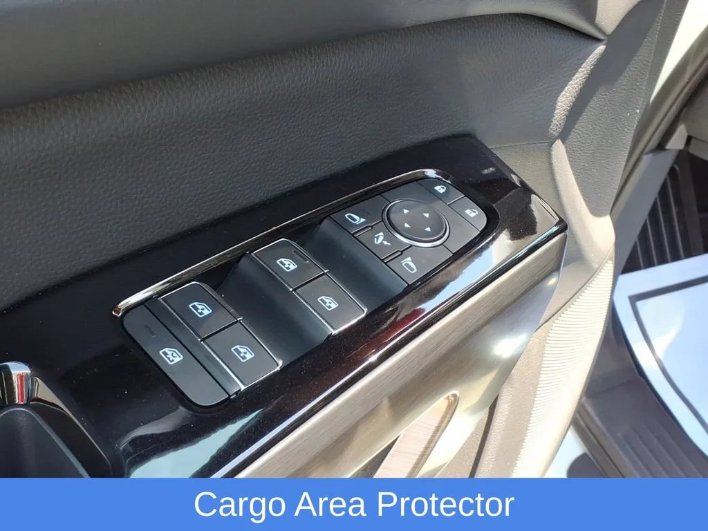 Used 2023 White Nissan Platinum 4WD image 23