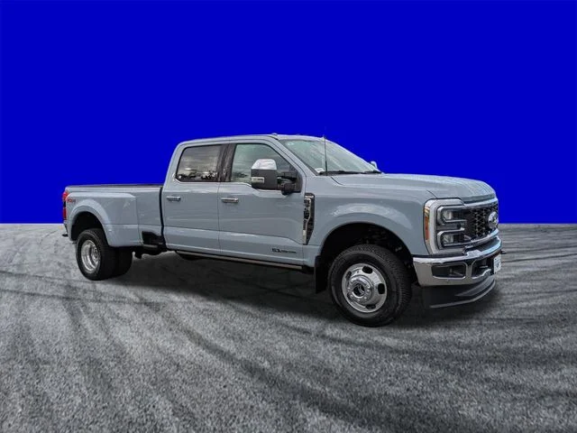 New 2026 Glacier Gray Metallic Tri-Coat Ford F-350® King Ranch® image 2