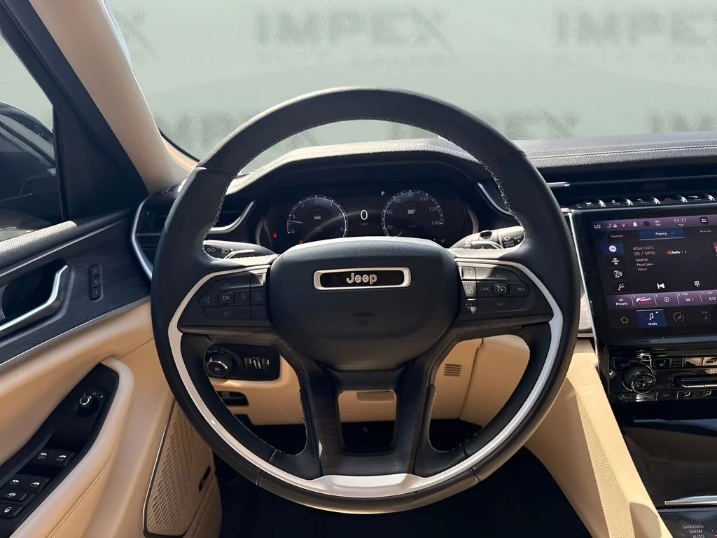 Used 2022 White Jeep Limited image 9