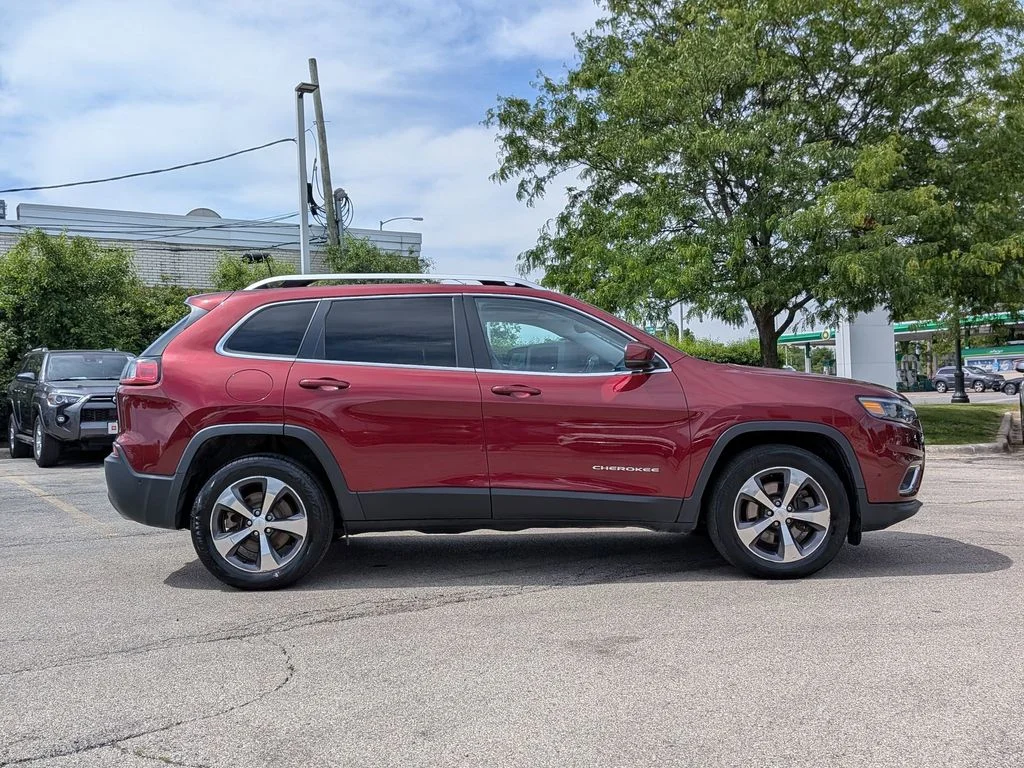 Used 2019 Red Jeep Limited image 8