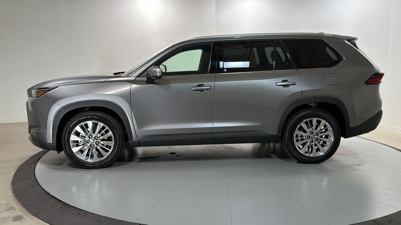 Certified Used 2026  Toyota Platinum image 30