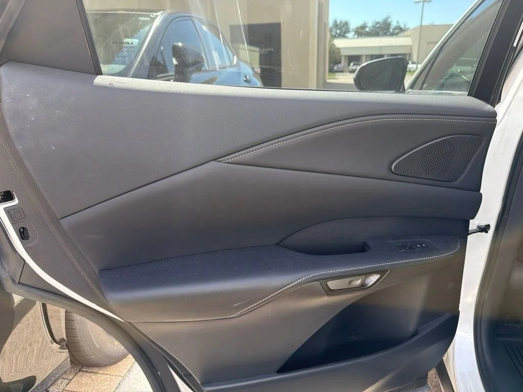 Used 2024 White Lexus 350 Premium Plus image 6
