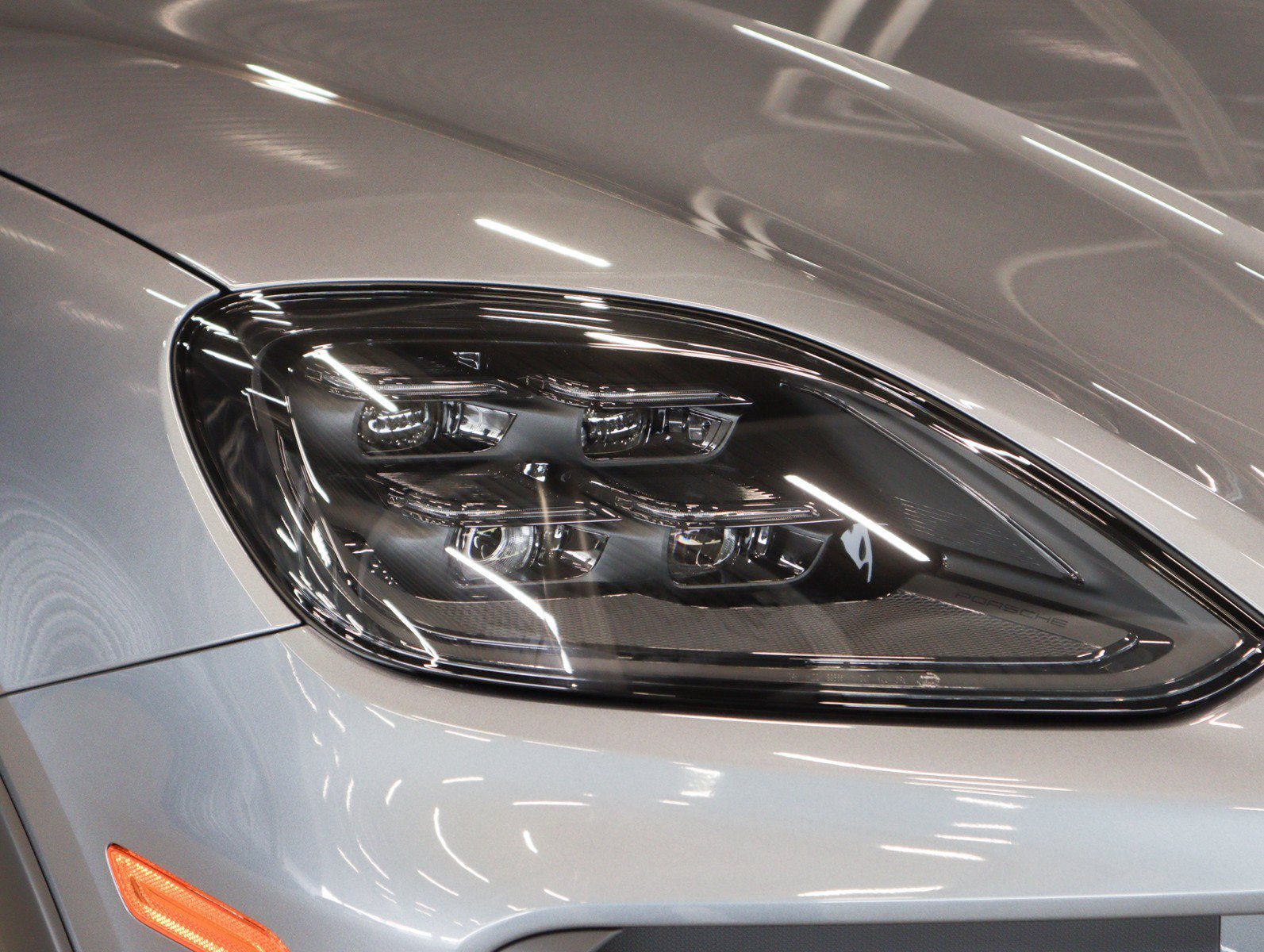 New 2026 Vanadium Grey Metallic Porsche Turbo GT image 29