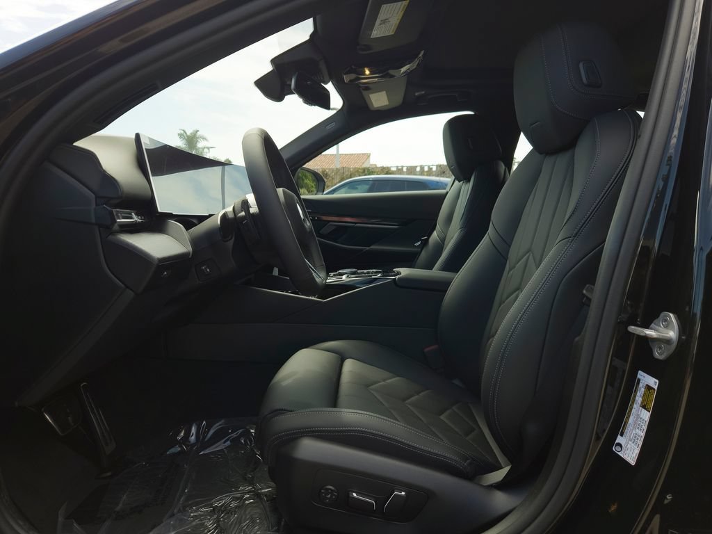 New 2027 Black Sapphire Metallic BMW 530i image 7
