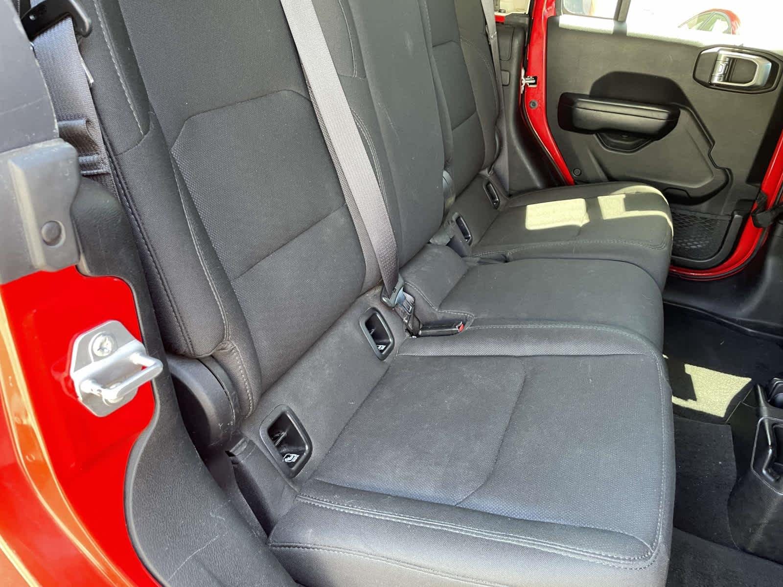 Used 2020 Firecracker Red Clearcoat Jeep Sport S image 21