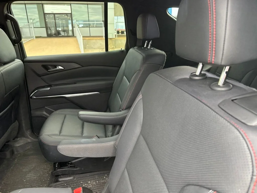 Used 2024 Black Chevrolet Z71 image 26