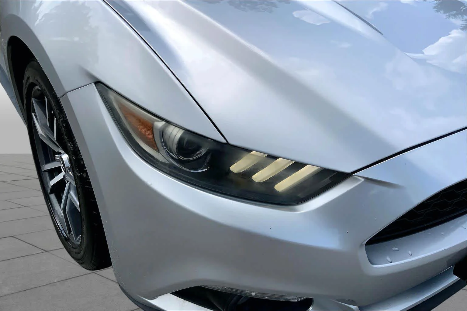 Used 2015 Ingot Silver Ford EcoBoost Premium image 27