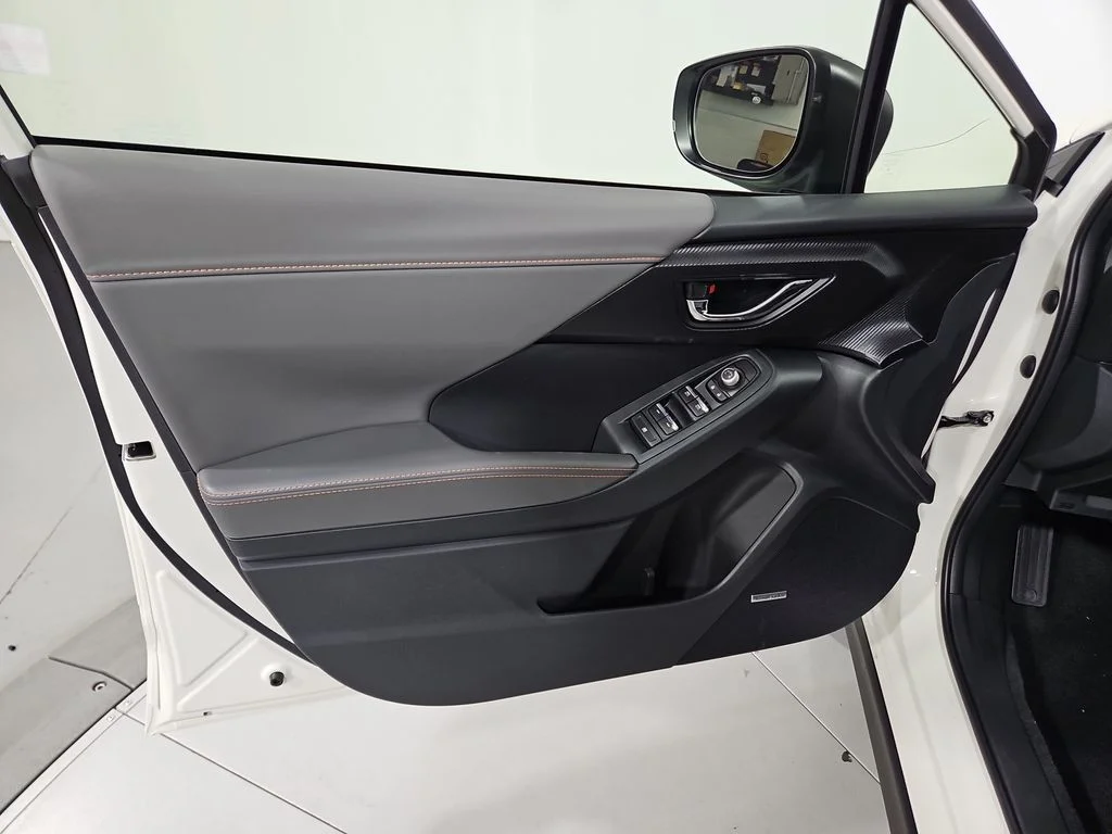 New 2026 CRYSTAL WHITE PEARL Subaru Limited Hybrid image 10
