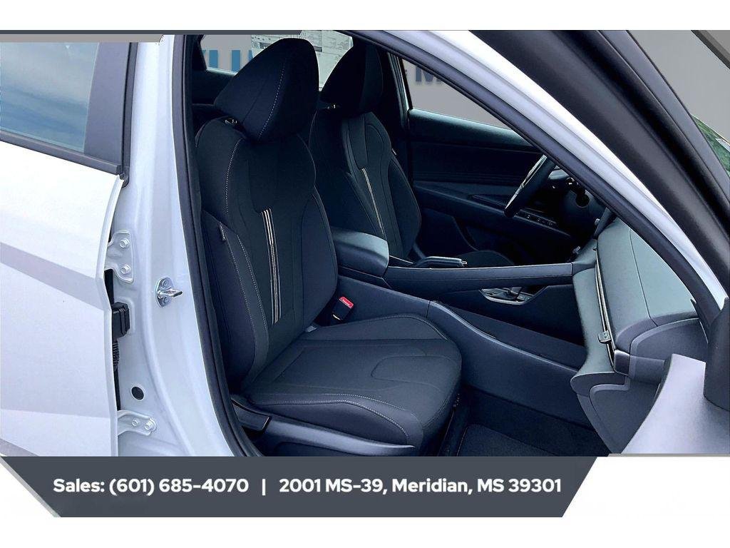 New 2026 SERENITY WHITE Hyundai SEL Sport image 8