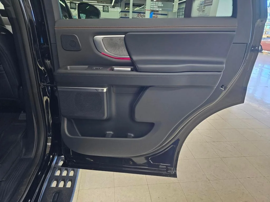New 2027 Agate Black Metallic Ford Tremor® image 18