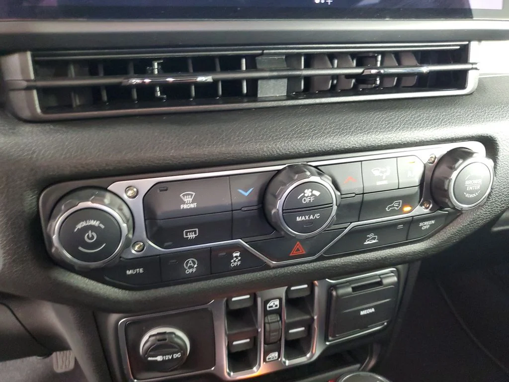 Used 2026 Black Jeep Sport S image 19