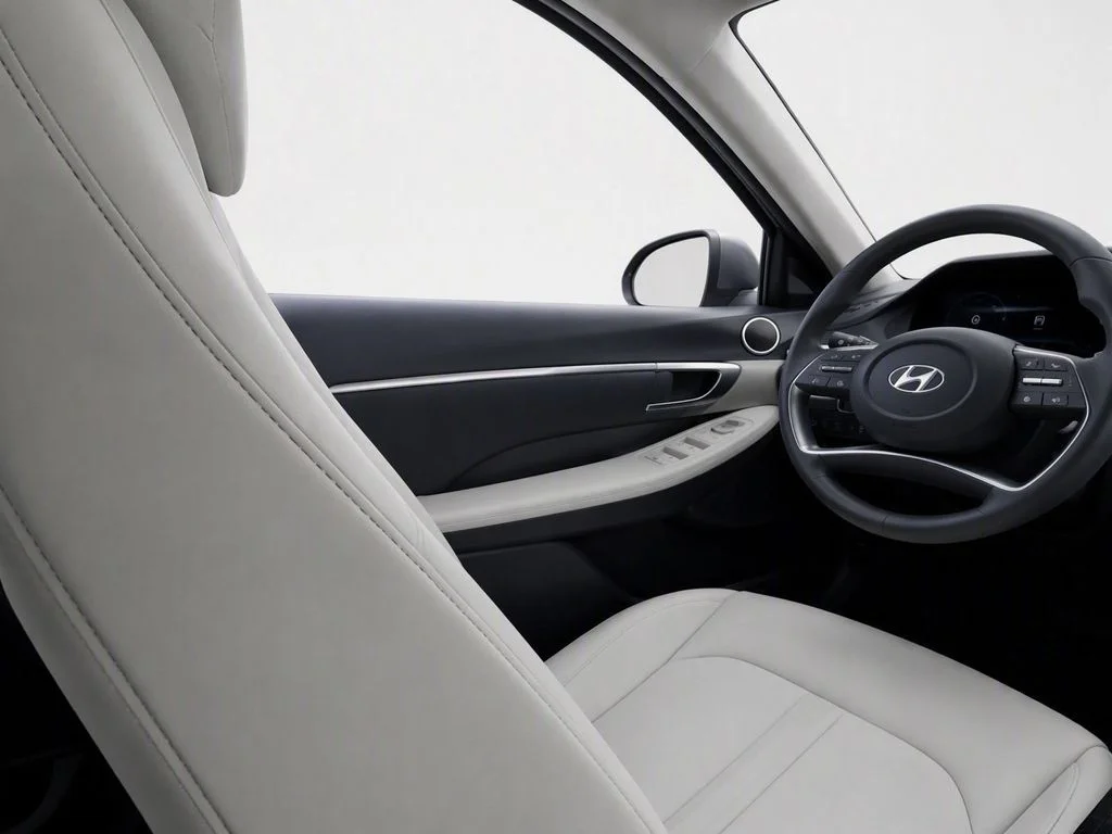 Used 2023 Red Hyundai SEL image 11