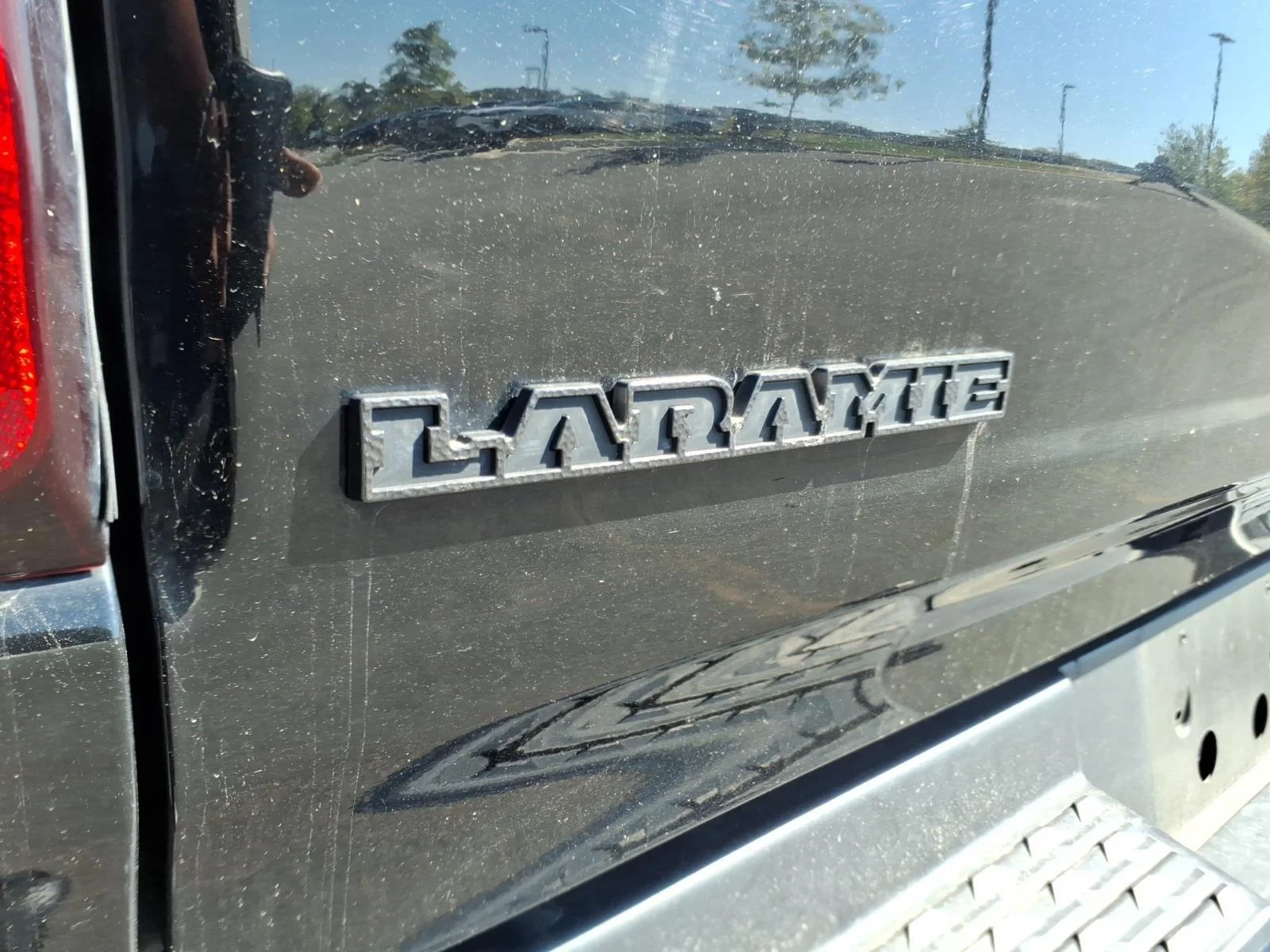 Used 2022 Diamond Black Crystal Pearlcoat Ram Laramie image 18
