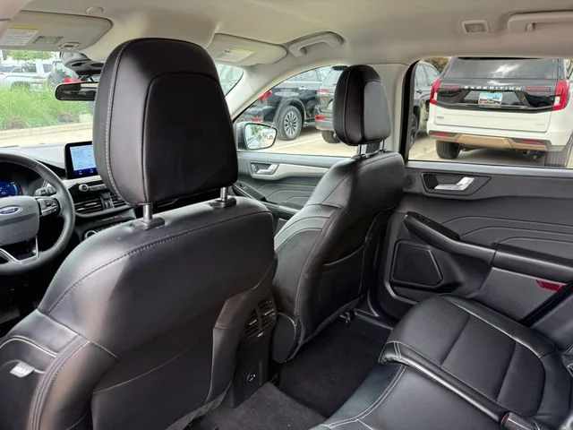 Used 2022 Gray Ford SEL image 23