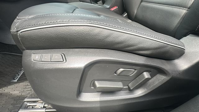 Certified Used 2025 Silver Mazda 2.5 S Preferred Package image 22
