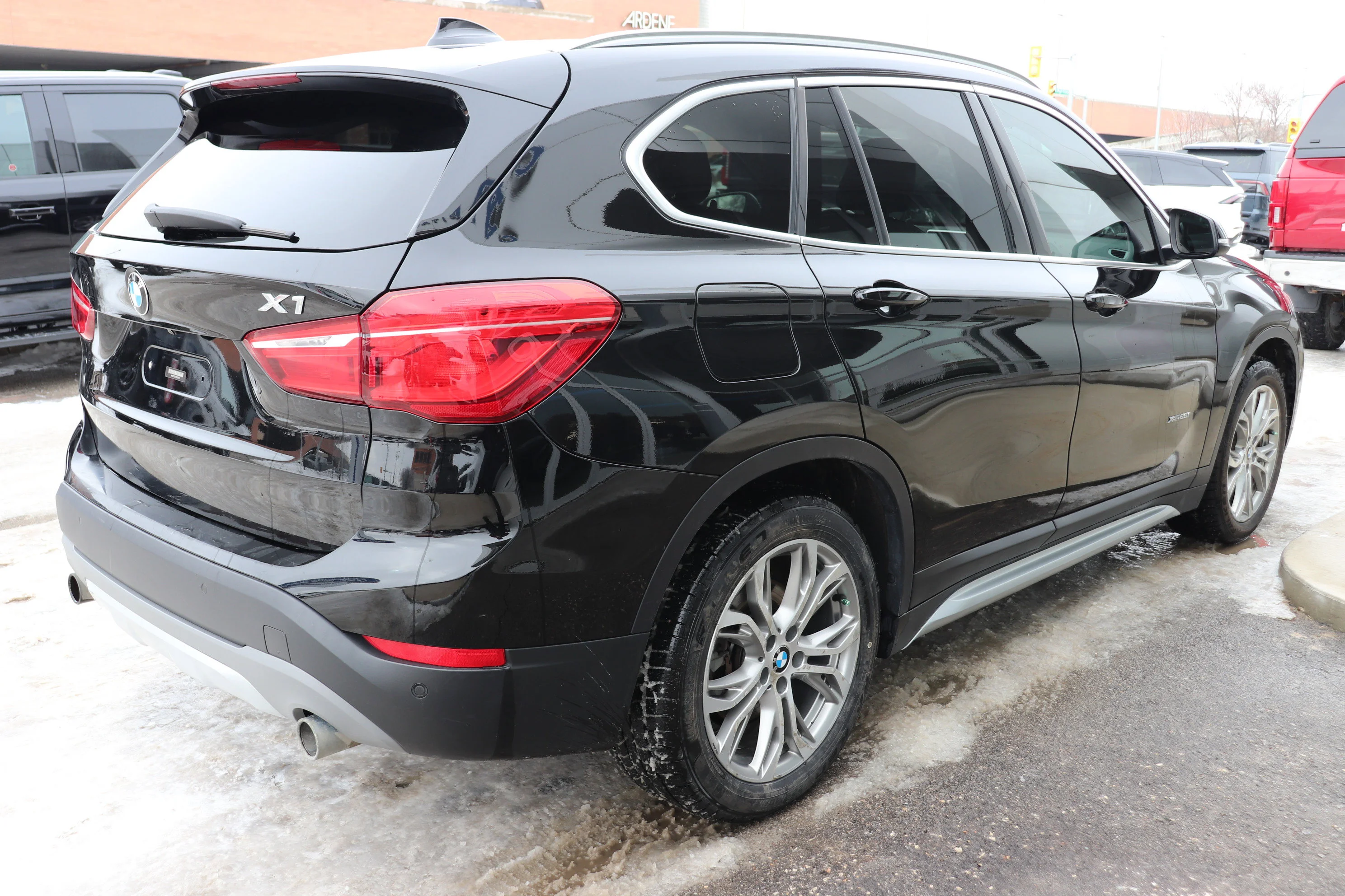 Certified Used 2018 Black BMW xDrive28i image 4