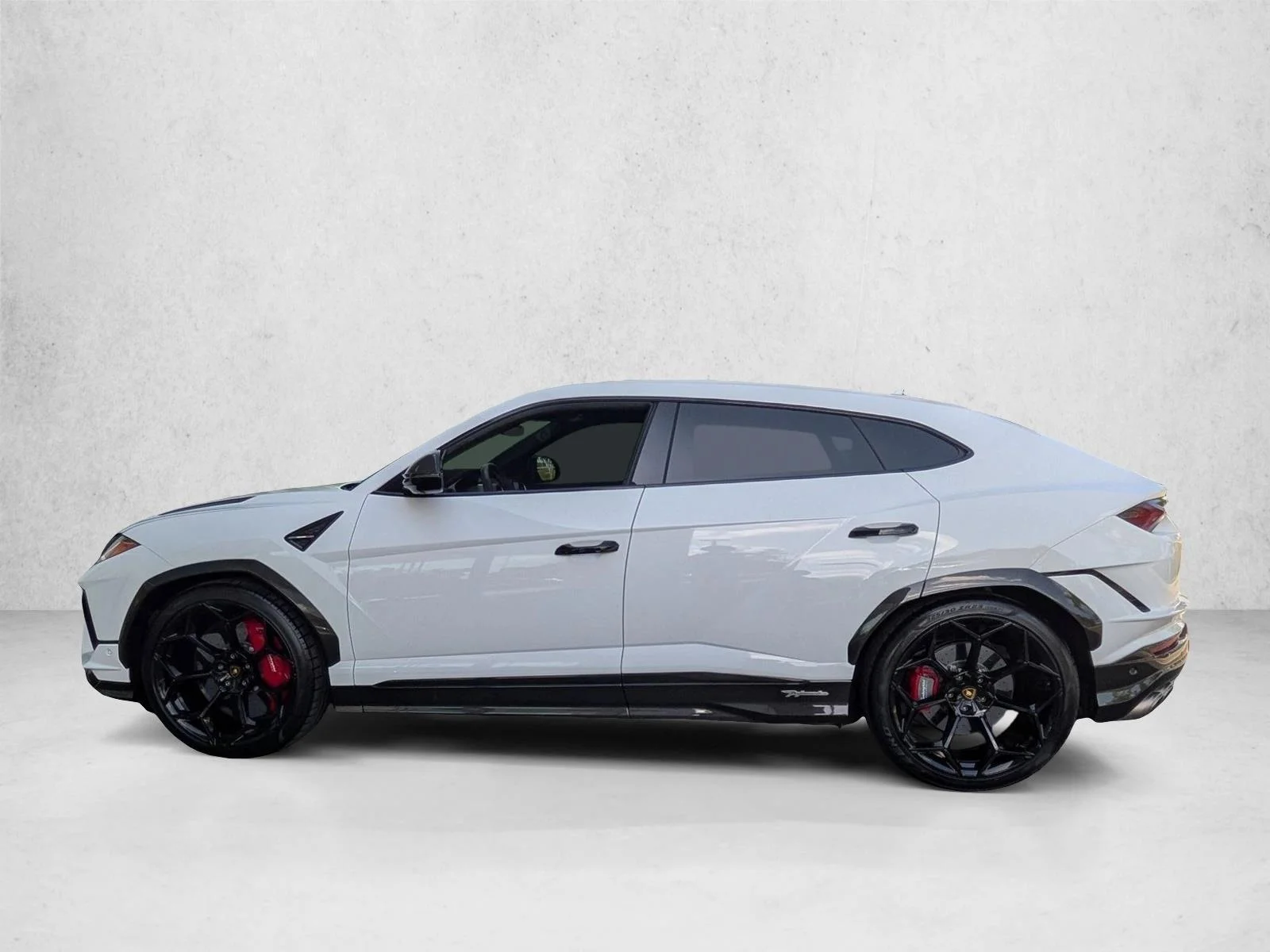 Used 2023 White Lamborghini Performante image 9