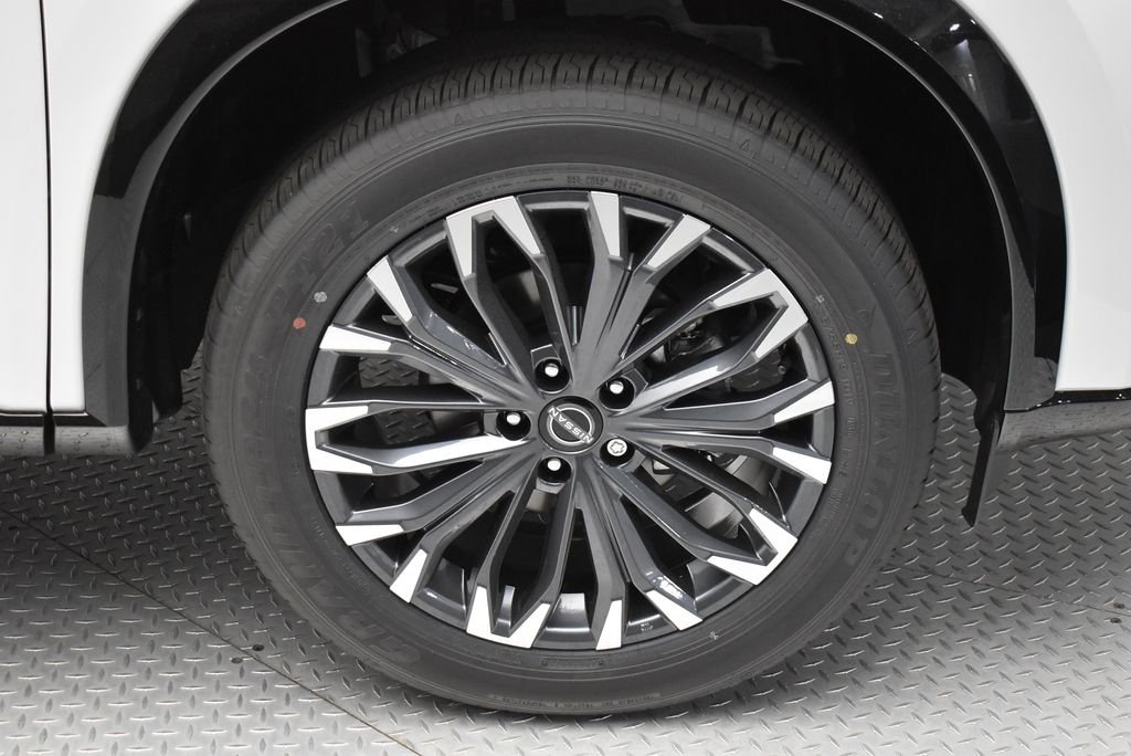 New 2026 Everest White Pearl TriCoat / Super Black Two-tone Nissan Platinum image 39
