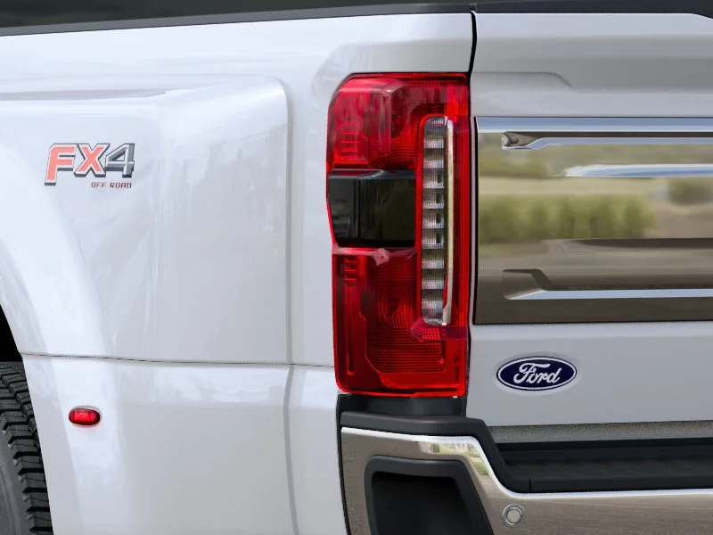New 2027 Star White Metallic Tri-Coat Ford F-450® King Ranch® image 21
