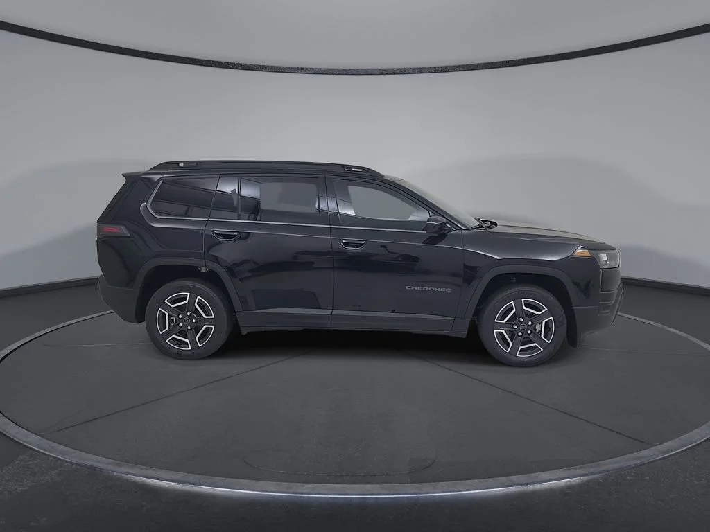 New 2026 Diamond Black Crystal Pearl-Coat Exterior Paint Jeep Laredo image 17