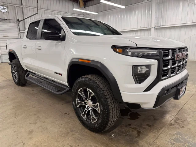 2024 GMC Canyon AT4