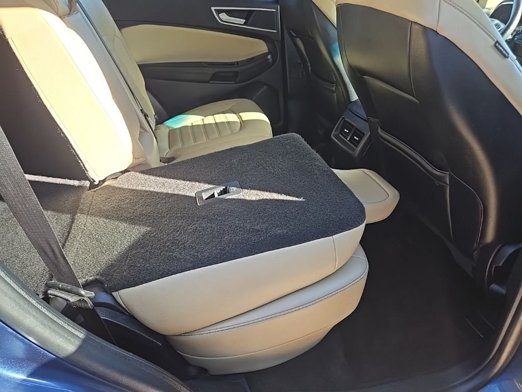 Used 2019 Blue Ford SEL image 89