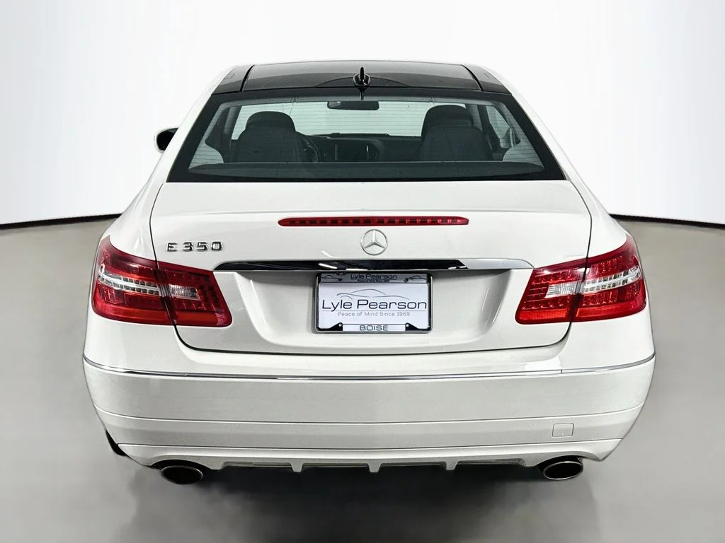 Used 2010  Mercedes-Benz E 350 image 10