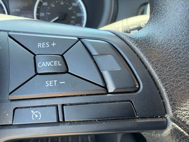 Used 2023 White Nissan S image 18