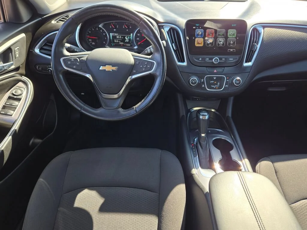 Used 2018 Gray Chevrolet LT image 13