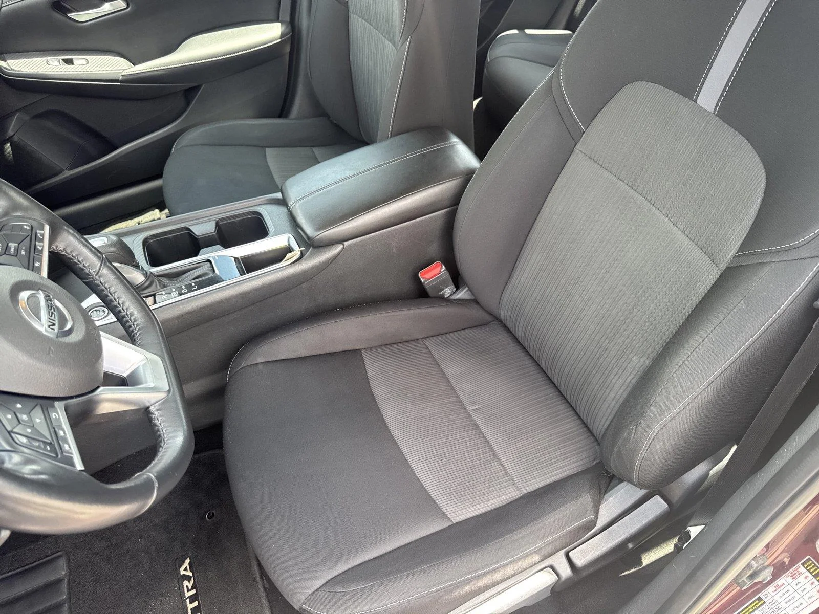 Used 2022 Rosewood Metallic Nissan SV image 18