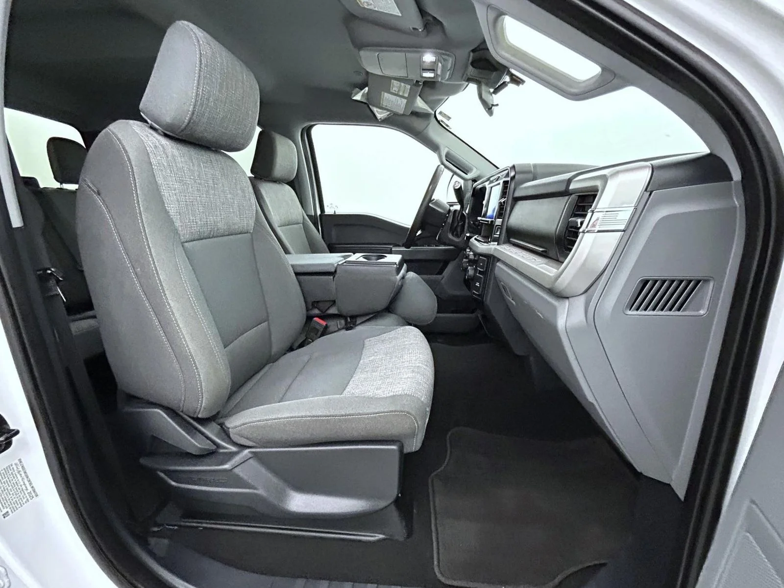 Used 2025 White Ford XLT image 15