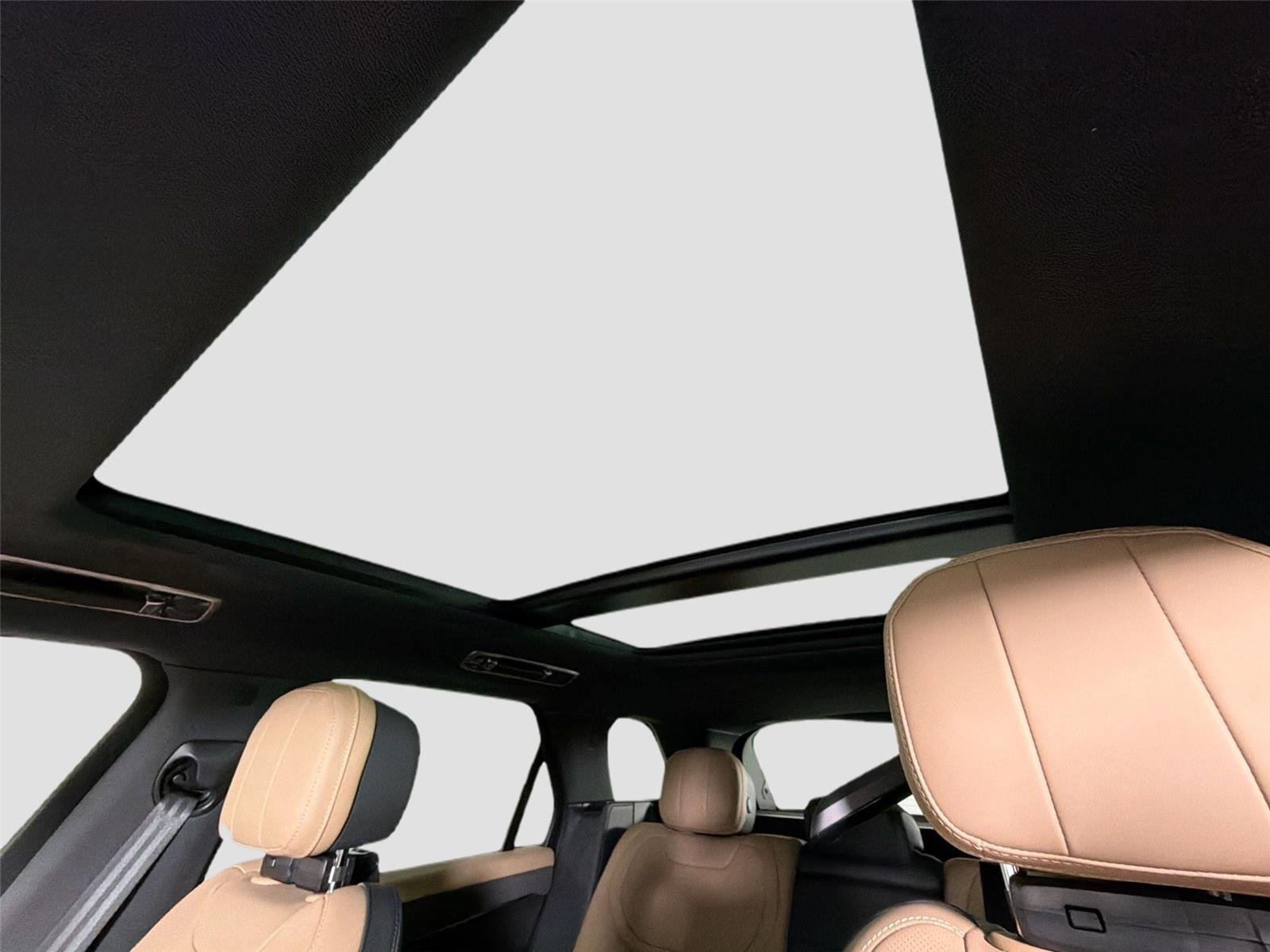 New 2026 Santorini Black LAND ROVER Dynamic SE image 20