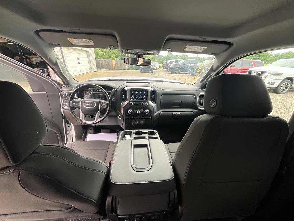 Used 2020 White GMC Elevation image 37