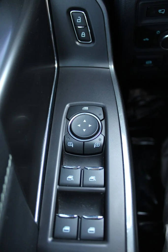 Used 2023 Gray Ford XLT image 24