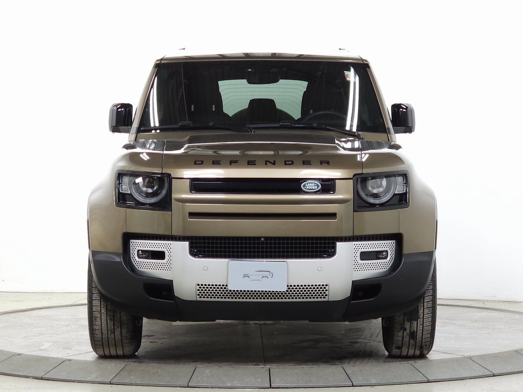 2025 LAND ROVER DEFENDER - Image 9