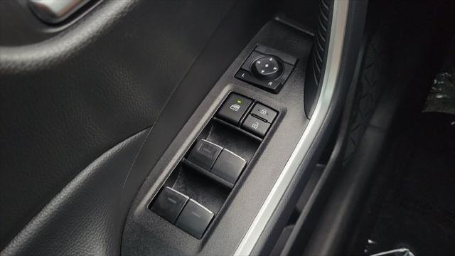 Certified Used 2025 RED MC. Toyota  image 18