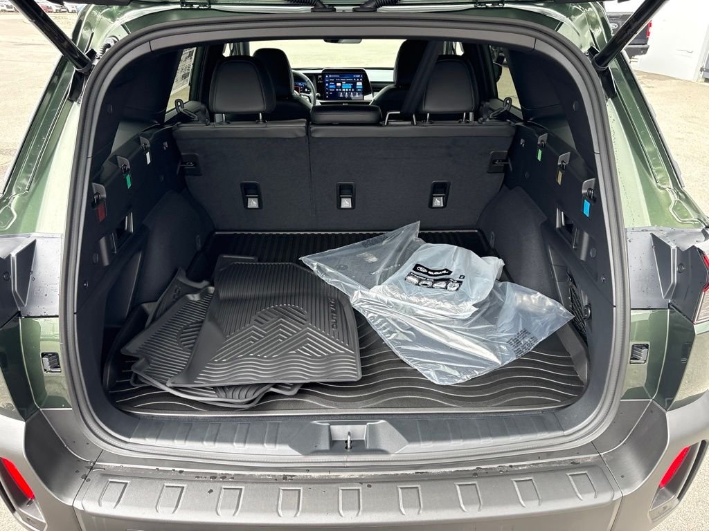 New 2026 DEEP EMERALD GREEN PEARL Subaru Premium image 25