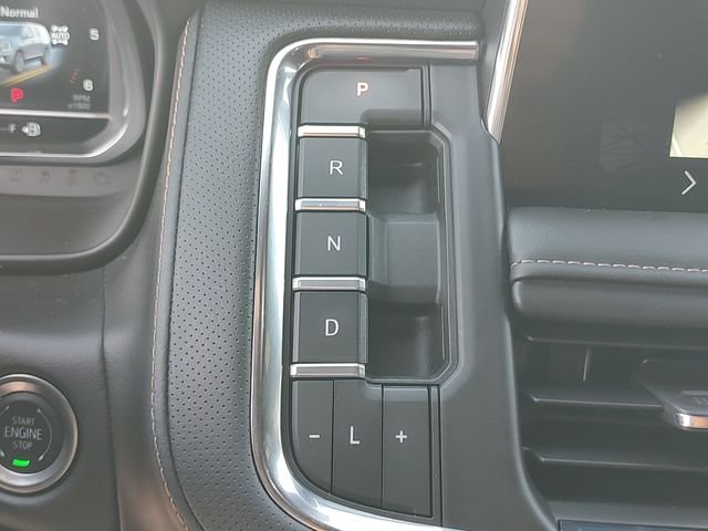 2024 GMC Yukon AT4 - Photo 18