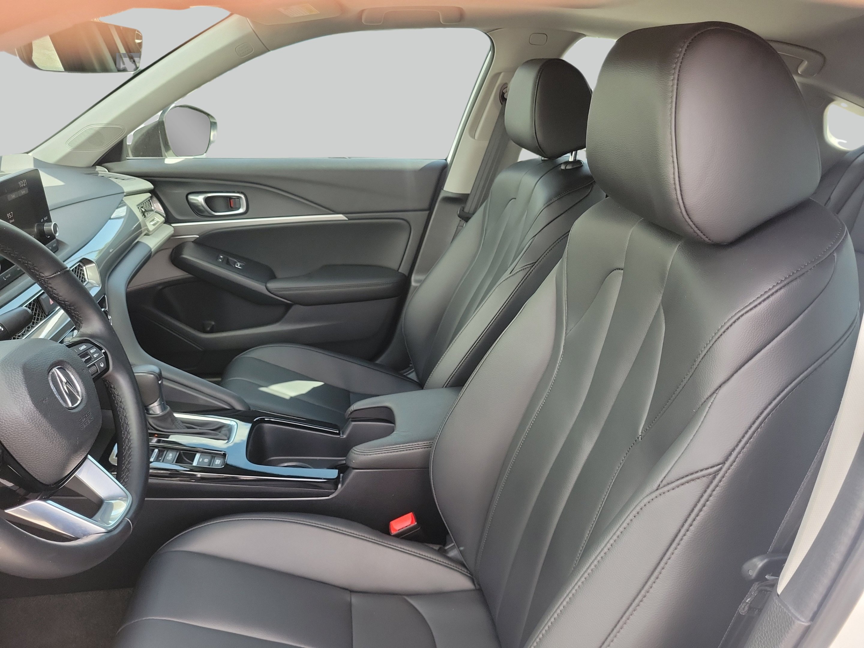 Used 2024 White Acura  image 20