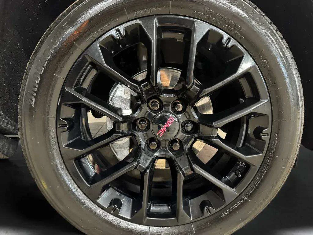 Certified Used 2025 Summit White GMC Denali image 34