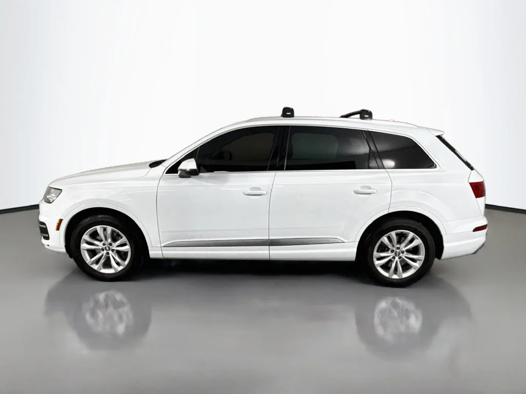 Used 2017  Audi 2.0T Premium Plus image 2