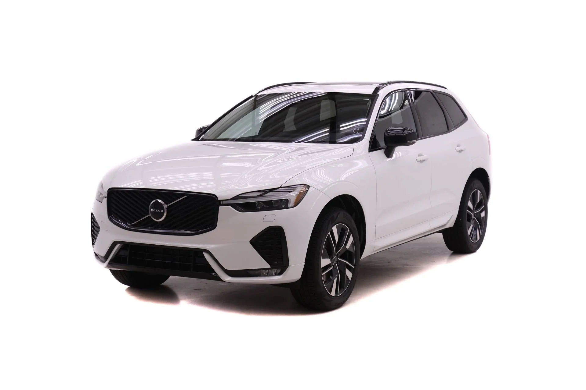 2026 Volvo XC60 B5 Core Dark AWD's photo