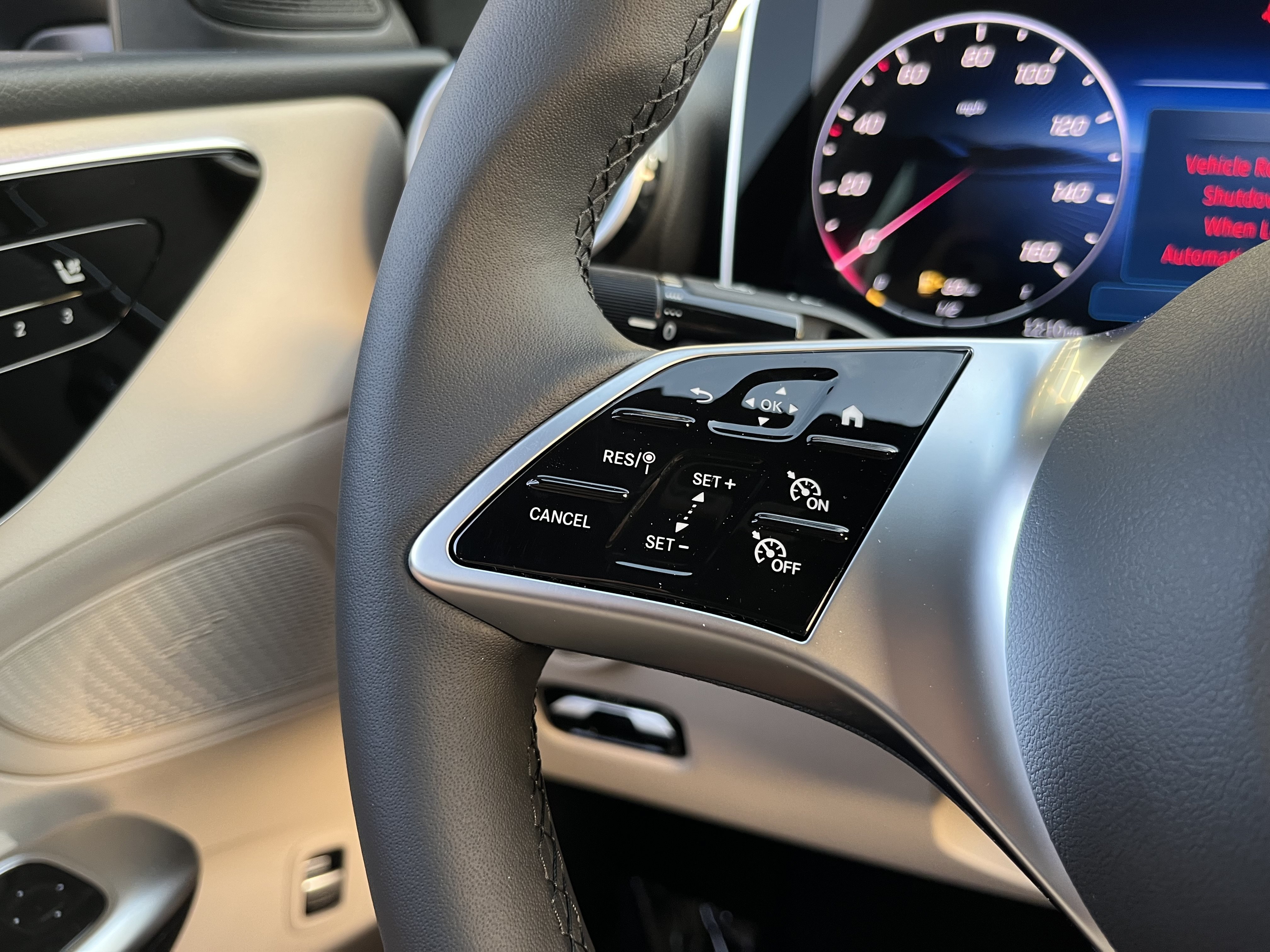 New 2026 GRAPHTIE GREY Mercedes-Benz C 300 image 24