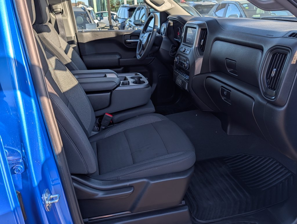 2025 Chevrolet Silverado 1500 Custom - Photo 9