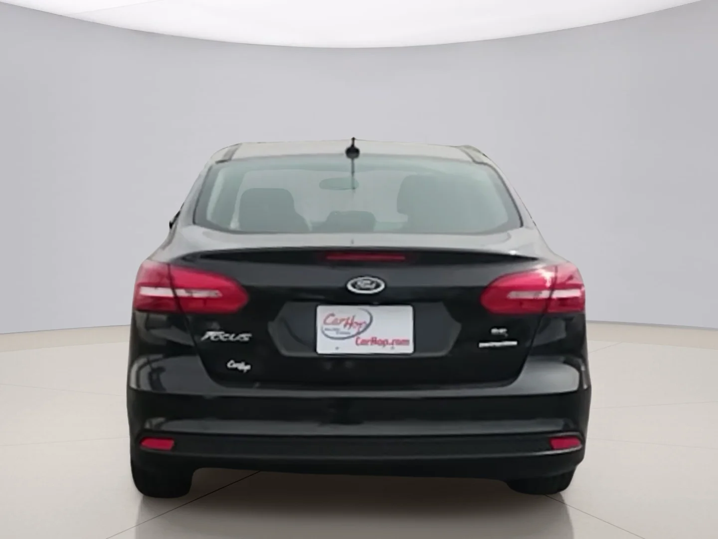 Used 2015 Black Ford SE image 4