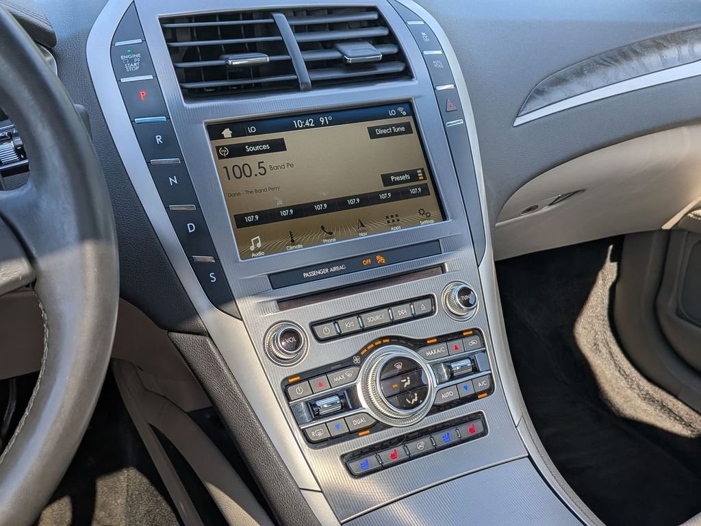 Used 2018 Brown Lincoln Reserve image 13