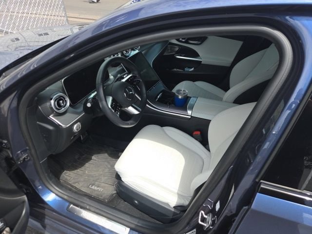 Used 2025 Blue Mercedes-benz C 300 image 5