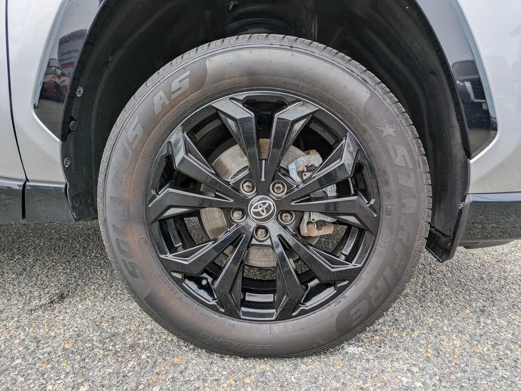 2022 Toyota RAV4 XSE - Photo 12